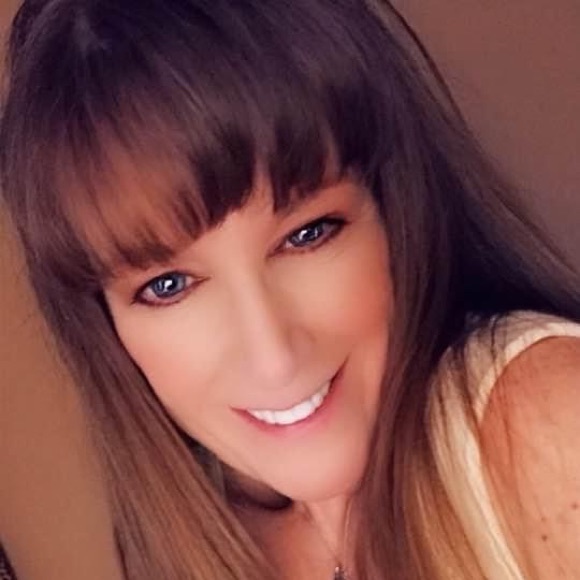 Meet your Posher, Theresa - Picture 1 of 1